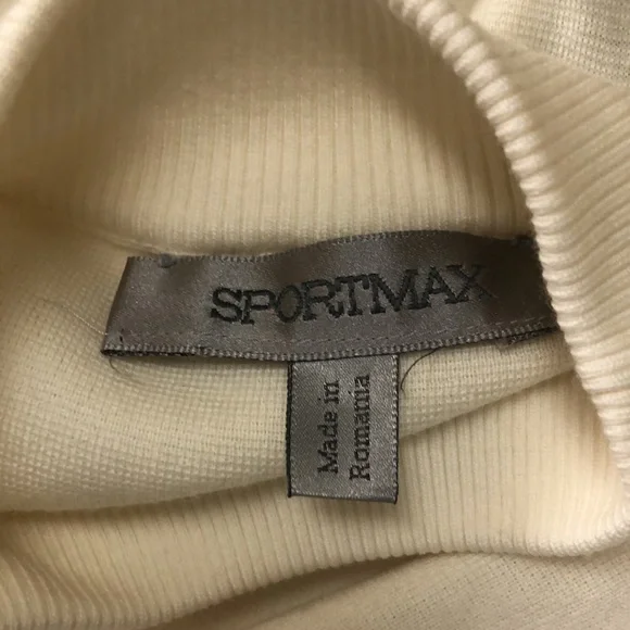 SPORTMAX White Sweater with Black Lace-Up Sleeves - Picture 8 of 9